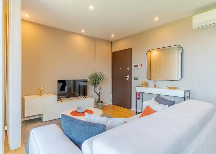 Renala Iii, By Pausa * Funchal (Madeira)